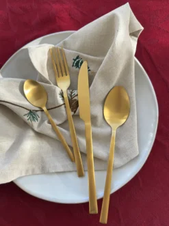 Basic u0026 More Bestiksæt 16 dele i Guld farve.> Julegaver Til Hende|Skeer