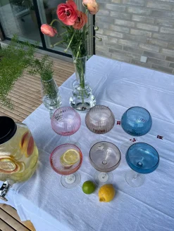 Basic u0026 More Cocktail Glas AILEEN Blå m. Transparent Stem><noscript><img width=