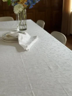 Basic u0026 More Dug i Jacquard METTE (140x320cm) Hvid><noscript><img width=