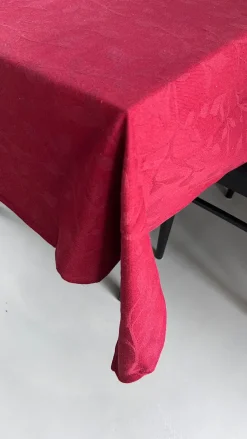 Basic u0026 More Dug i Jacquard METTE (140x270cm) Kirsebær Rød><noscript><img width=