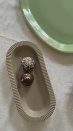 Basic u0026 More Felicia Serveringsfad (36x22cm)><noscript><img width=