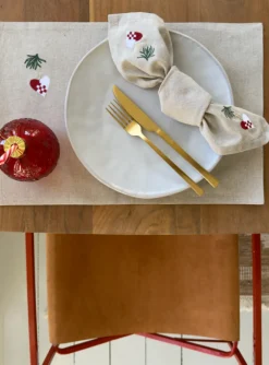 Basic u0026 More Juledækkeserviet m Hjerte Broderi (30x45cm)> Borddækning Til Jul|Servietter