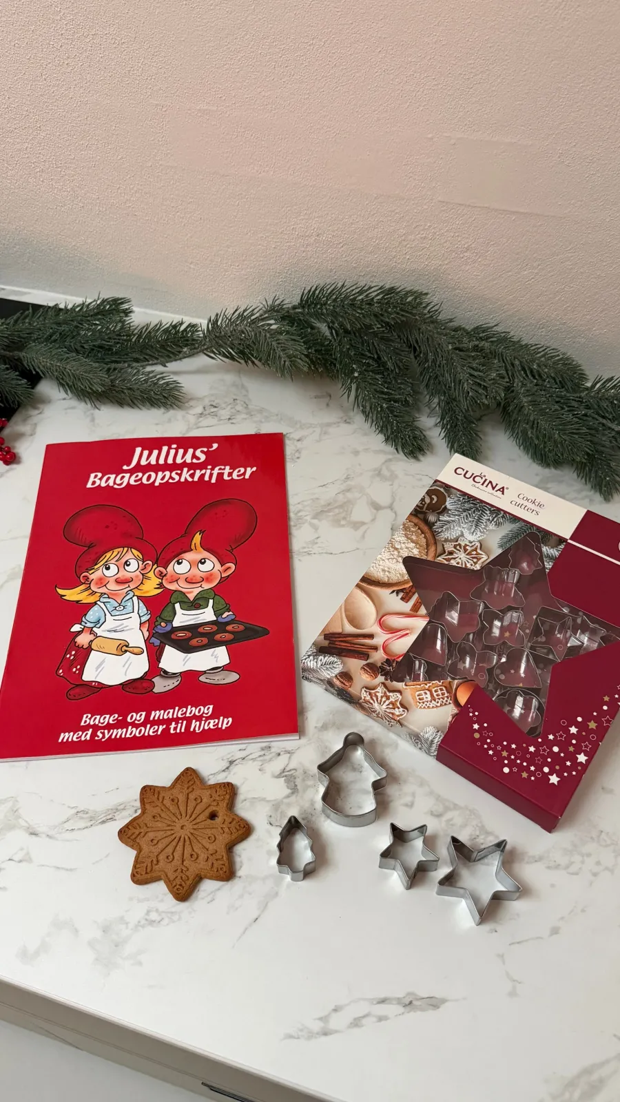 Ukendt Julius Bage- og Malebog 28 sider> Julepynt & Dekoration|Jul