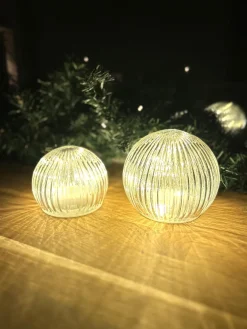 Ukendt Lille Glas Kugle m. LED (10x7,5cm)><noscript><img width=