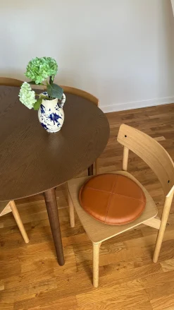 Basic u0026 More Rund Skindpude. Cognac><noscript><img width=