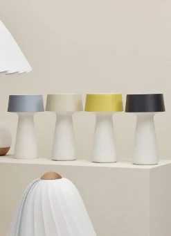 Spring Copenhagen - Ember Bordlampe (H: 23cm). Sky Blue><noscript><img width=