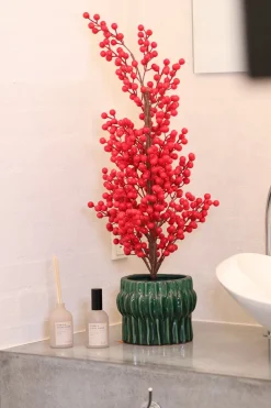 Basic u0026 More Træ m. Røde Bær i Potte (70cm)> Julepynt & Dekoration|Jul